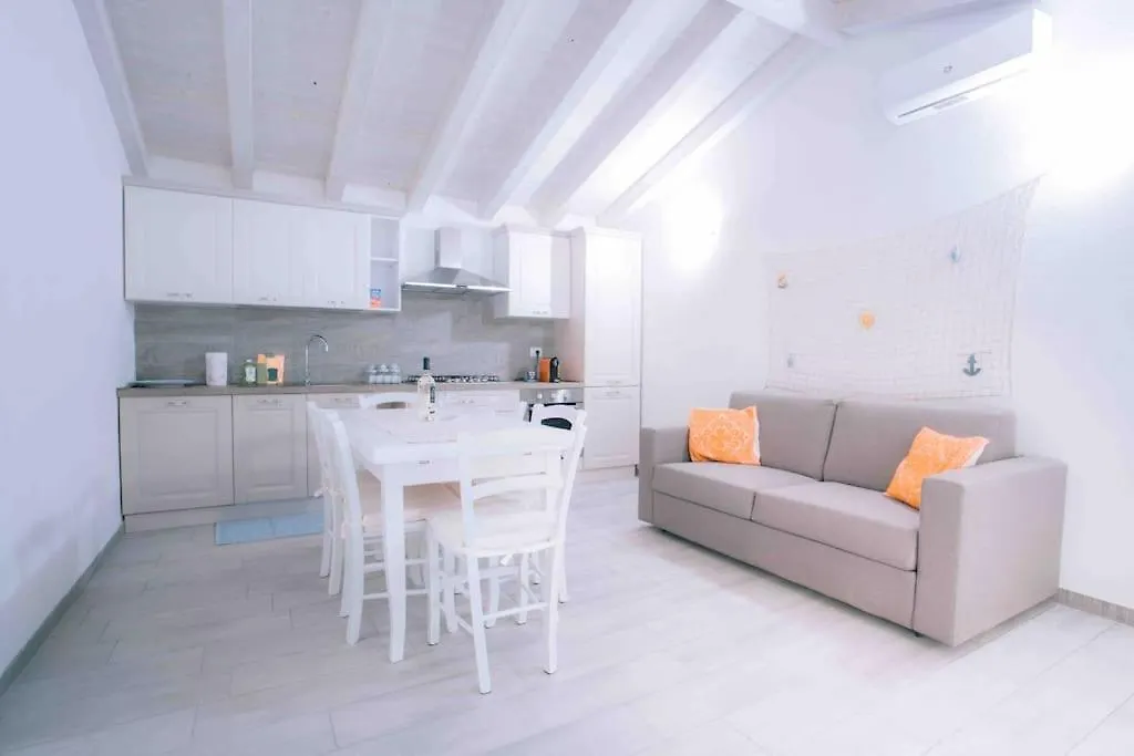 Seaside Villa 2Br-1Ba. 7 Min Walk To The Beach La Caletta